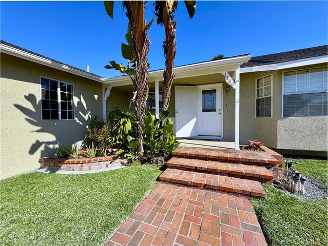1106 S Serenade, West Covina, CA 91790