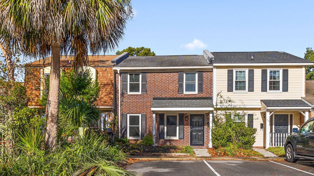 717 Williamson Drive, Mount Pleasant, SC 29464