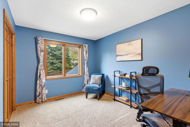 8758 Dallas Lane N, Maple Grove, MN 55369