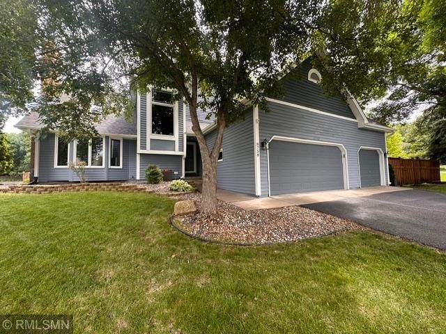 8758 Dallas Lane N, Maple Grove, MN 55369