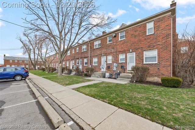 3352 Coolidge Highway 11, Royal Oak, MI 48073