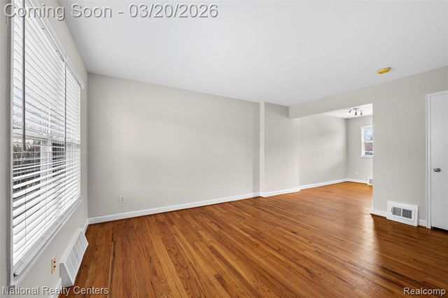 3352 Coolidge Highway 11, Royal Oak, MI 48073
