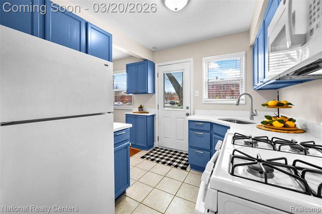 3352 Coolidge Highway 11, Royal Oak, MI 48073