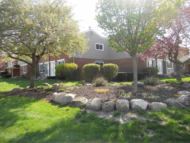 27609 Evelyn Avenue, Warren, MI 48093