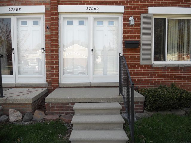 27609 Evelyn Avenue, Warren, MI 48093
