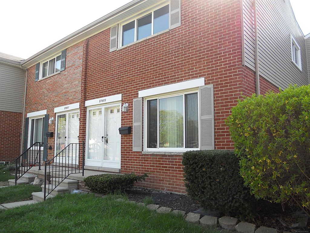 27609 Evelyn Avenue, Warren, MI 48093