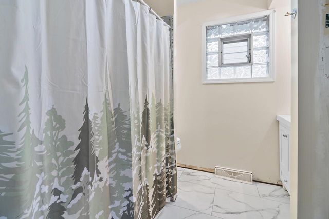 2313 Haerle AVENUE, Twin Lakes, WI 53181