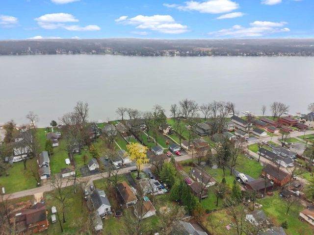 2313 Haerle AVENUE, Twin Lakes, WI 53181