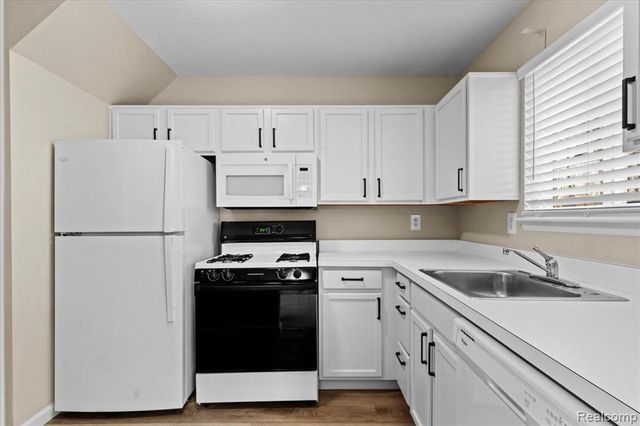 1603 Orchard Drive, Canton, MI 48188
