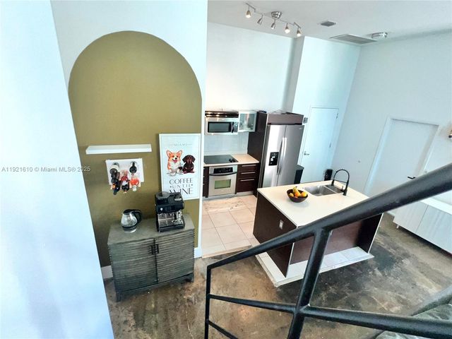 1900 N Bayshore Dr 909, Miami, FL 33132