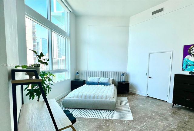 1900 N Bayshore Dr 909, Miami, FL 33132