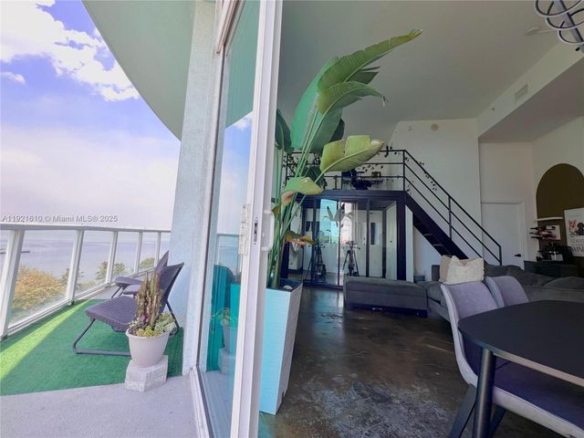 1900 N Bayshore Dr 909, Miami, FL 33132