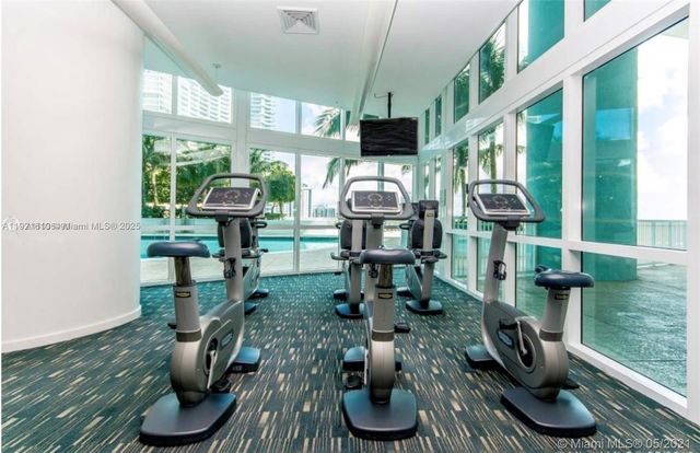 1900 N Bayshore Dr 909, Miami, FL 33132