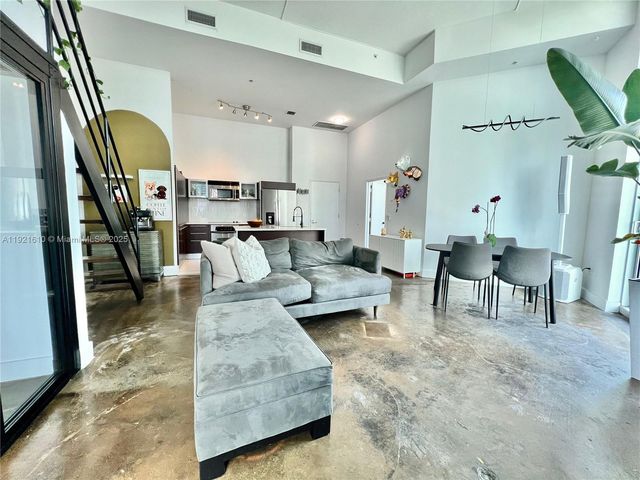 1900 N Bayshore Dr 909, Miami, FL 33132