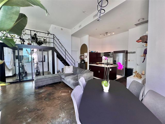 1900 N Bayshore Dr 909, Miami, FL 33132