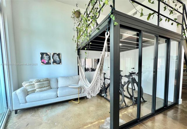 1900 N Bayshore Dr 909, Miami, FL 33132