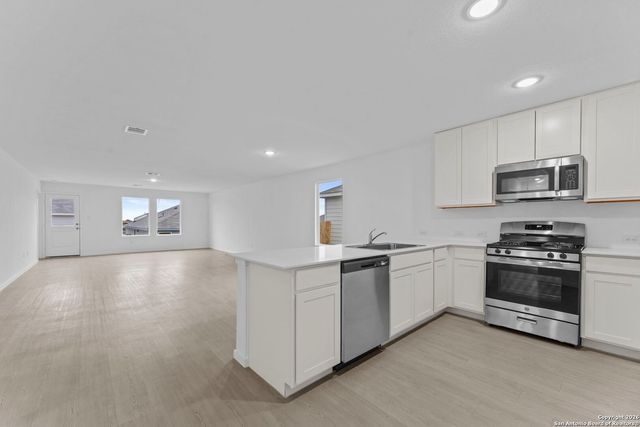 1831 Wood Warbler, New Braunfels, TX 78130