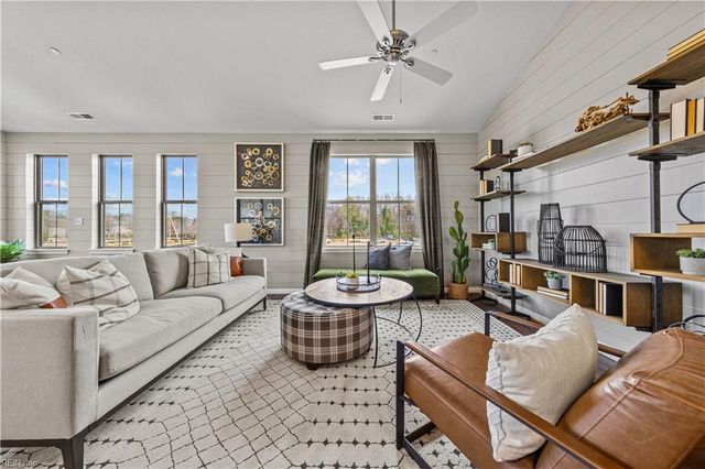 1402 Watermark WAY, Hampton, VA 23666