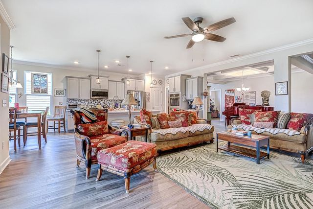 5005 Sundrop Ln., Little River, SC 29566