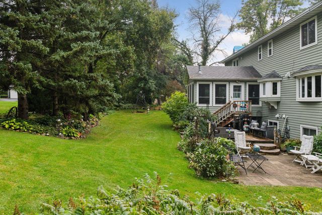 15357 Village Woods Drive, Eden Prairie, MN 55347