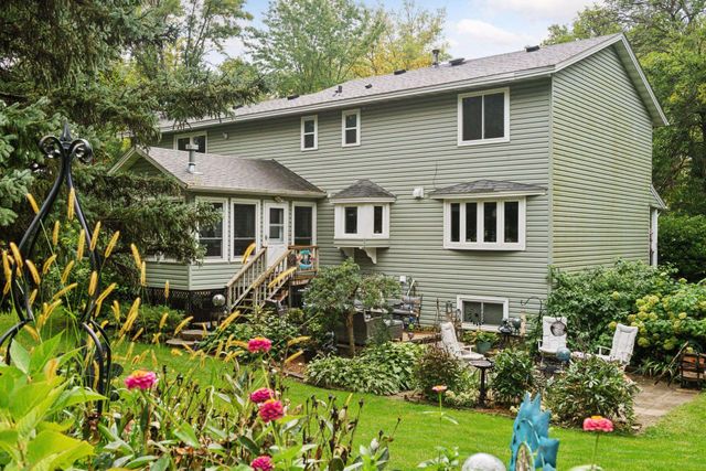 15357 Village Woods Drive, Eden Prairie, MN 55347