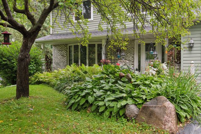 15357 Village Woods Drive, Eden Prairie, MN 55347