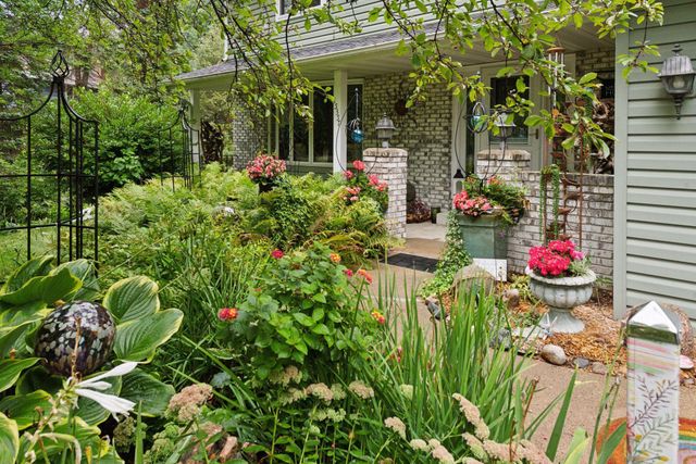 15357 Village Woods Drive, Eden Prairie, MN 55347