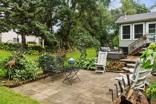 15357 Village Woods Drive, Eden Prairie, MN 55347