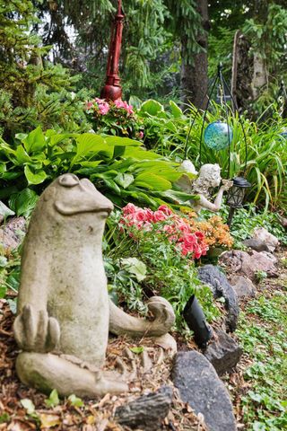 15357 Village Woods Drive, Eden Prairie, MN 55347