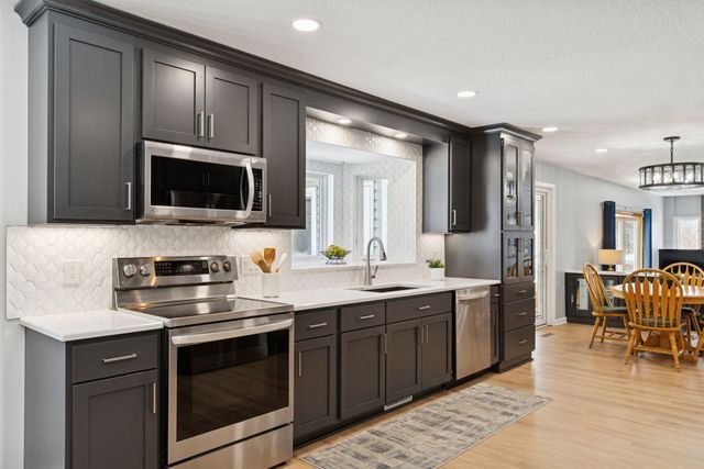 15357 Village Woods Drive, Eden Prairie, MN 55347