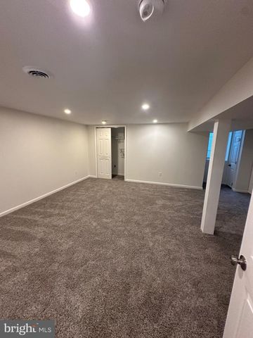 47 MARLBOROUGH CT, New Castle, DE 19720