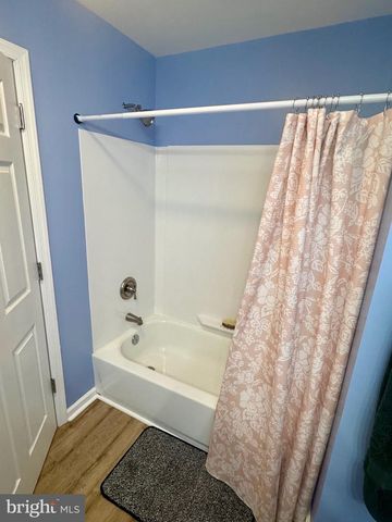 47 MARLBOROUGH CT, New Castle, DE 19720