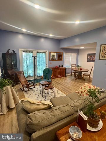 47 MARLBOROUGH CT, New Castle, DE 19720