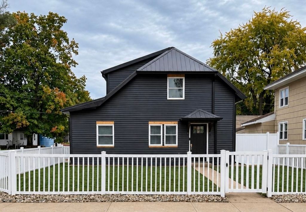 1237 Cedar Street, South Bend, IN 46617