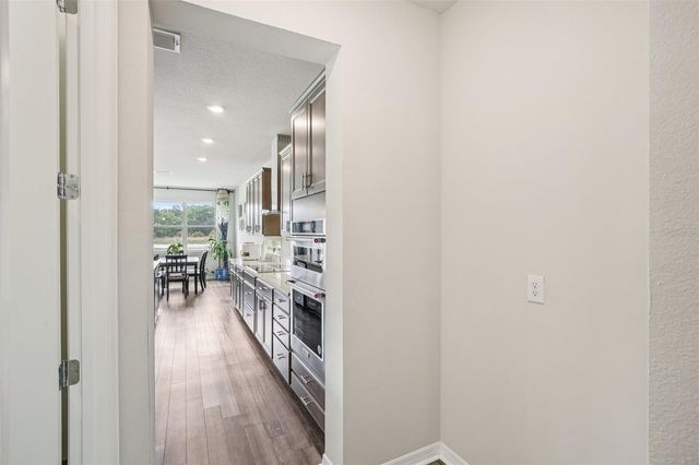 11032 SUNDRIFT DRIVE, Tampa, FL 33647