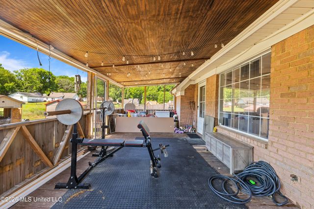1963 Thomas Street, Horn Lake, MS 38637