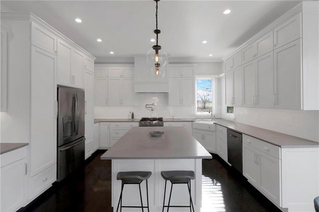 13290 High Drive, Leawood, KS 66209