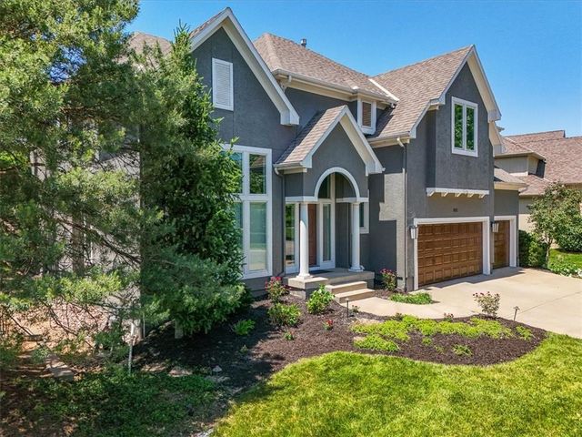 13290 High Drive, Leawood, KS 66209