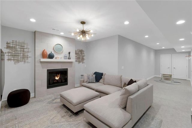 13290 High Drive, Leawood, KS 66209