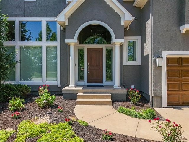 13290 High Drive, Leawood, KS 66209