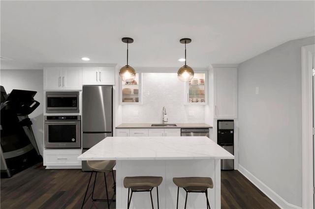 13290 High Drive, Leawood, KS 66209