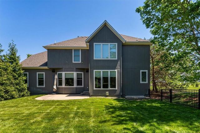 13290 High Drive, Leawood, KS 66209
