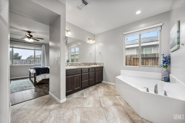 14917 Aldridge Avenue, Bakersfield, CA 93314