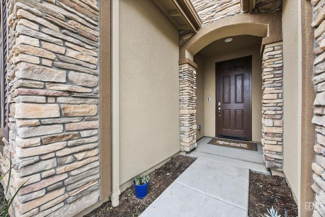 14917 Aldridge Avenue, Bakersfield, CA 93314