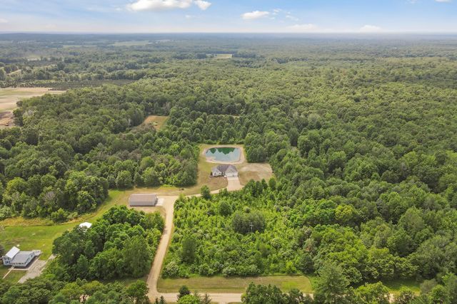 1084 38th Street, Allegan, MI 49010