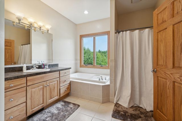 1084 38th Street, Allegan, MI 49010