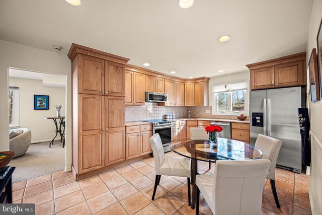 1720 AIDENN LAIR RD, Dresher, PA 19025