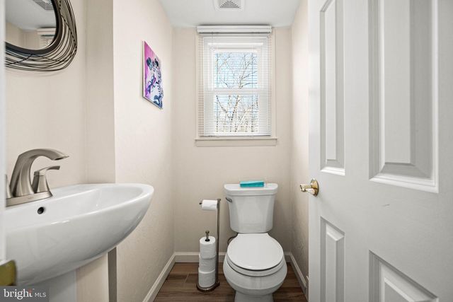 1720 AIDENN LAIR RD, Dresher, PA 19025