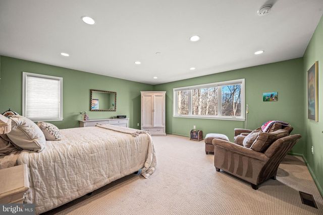 1720 AIDENN LAIR RD, Dresher, PA 19025