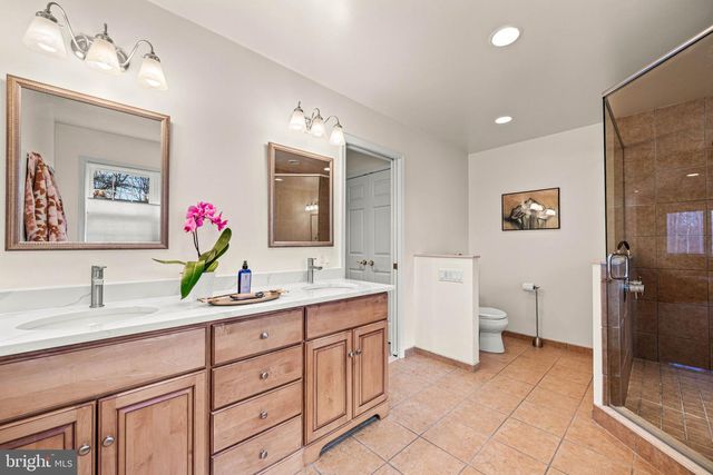 1720 AIDENN LAIR RD, Dresher, PA 19025